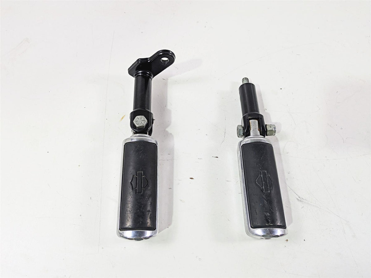 2014 Harley FLS Softail Slim Rear Passenger Footpeg Set 50932-08 {{ shop.shopifyCountryName }} - Mototech271