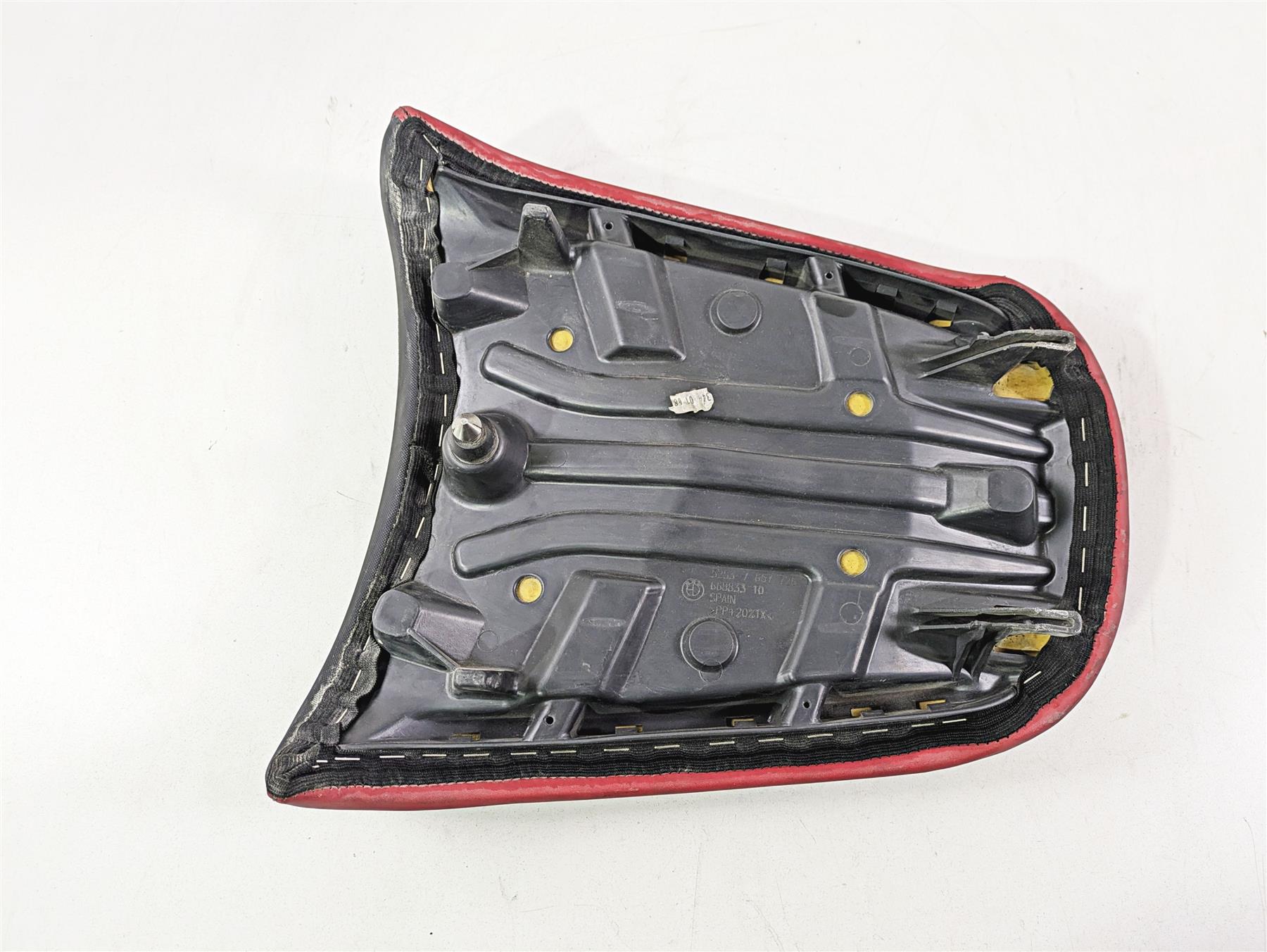 2009 BMW R1200GS K255 Adv Rear Seat Saddle Black Red Magmarot 52537667726 {{ shop.shopifyCountryName }} - Mototech271