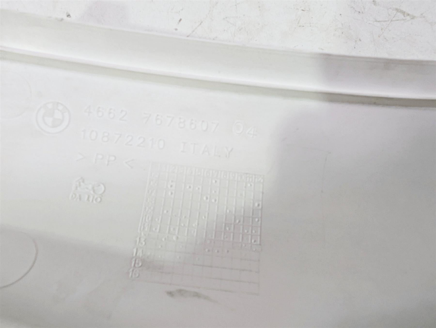 2016 BMW F800R K73 Left Rear Fender White Fairing Side Cover 46627678607 {{ shop.shopifyCountryName }} - Mototech271