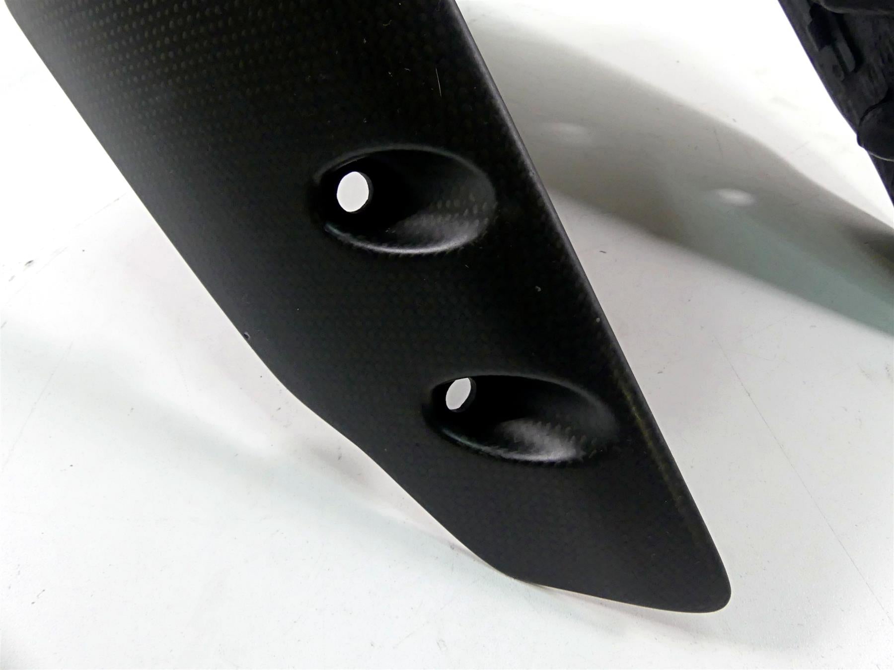 2012 Ducati Panigale 1199S Carbon Fiber Front Fender 56420981A {{ shop.shopifyCountryName }} - Mototech271