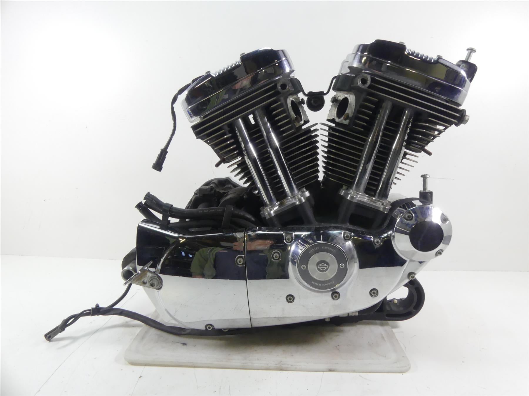 2014 Harley Sportster XL1200 C Running Engine Motor 42K 19527-17