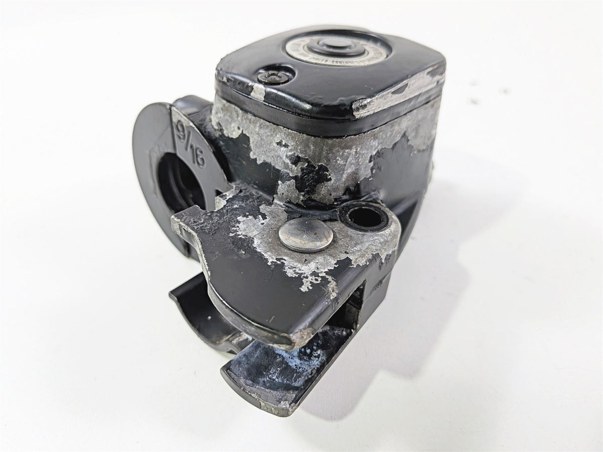 2006 Harley Davidson Dyna FXDBI Street Bob Front Brake Master Cylinder 45029-11D {{ shop.shopifyCountryName }} - Mototech271