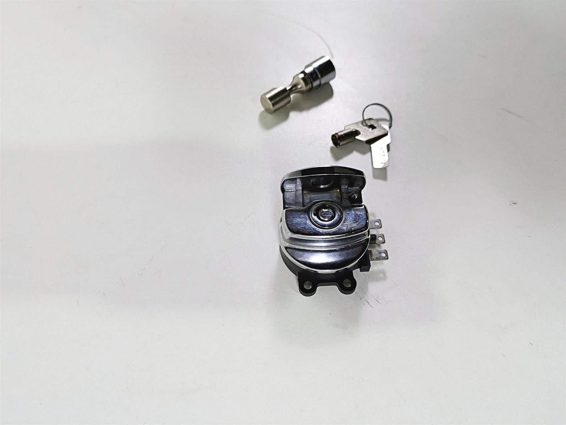 2009 Harley FLSTSB Cross Bones Ignition Switch Key Fork Lock Set 71450-04 {{ shop.shopifyCountryName }} - Mototech271