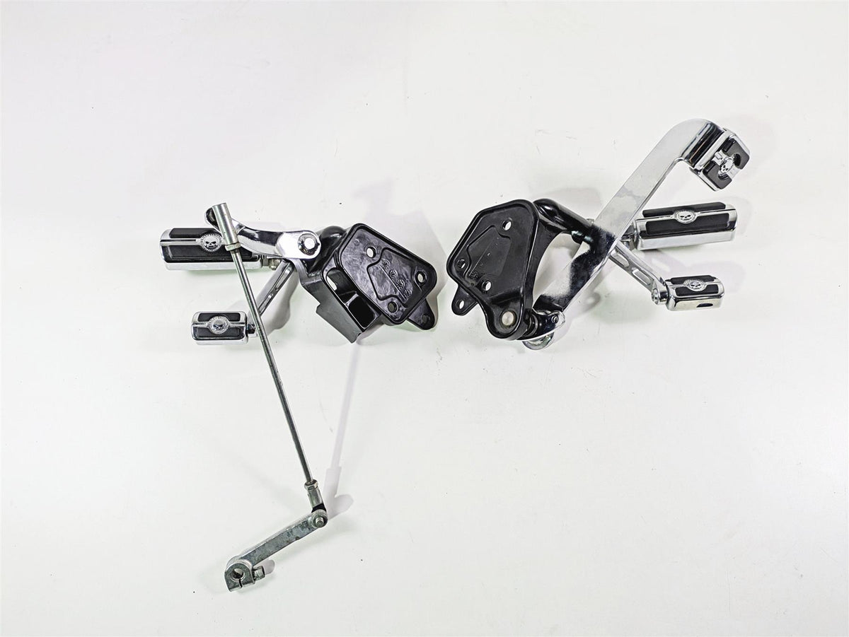 2004 Harley Softail FXSTDI Deuce Front Forward Foot Control Peg 33683-00 42507-00 {{ shop.shopifyCountryName }} - Mototech271