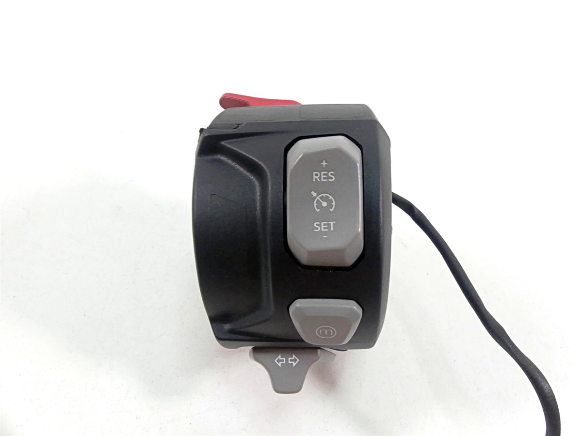 2022 Triumph Speed Triple 1200 RS Left Hand Light Control Switch -Read T2044136 {{ shop.shopifyCountryName }} - Mototech271