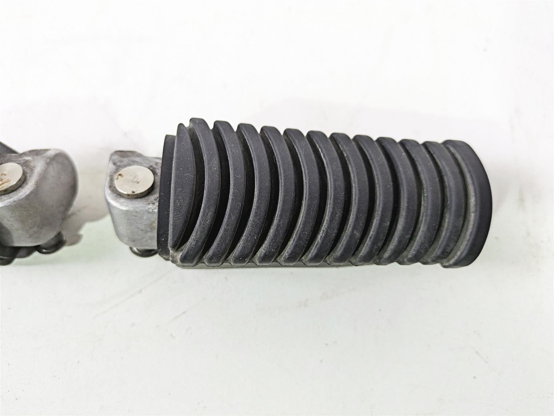 2009 BMW R1200GS K255 Adv Rear Passenger Foot Peg Set 46712310403 46712310404 {{ shop.shopifyCountryName }} - Mototech271