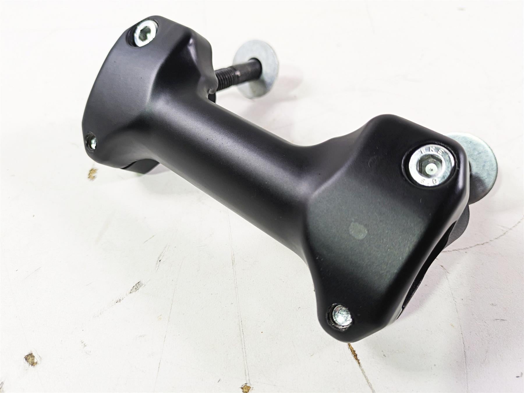 2019 Indian Chieftain Limited Black Handlebar Holder Risers 5139656 5639269 {{ shop.shopifyCountryName }} - Mototech271