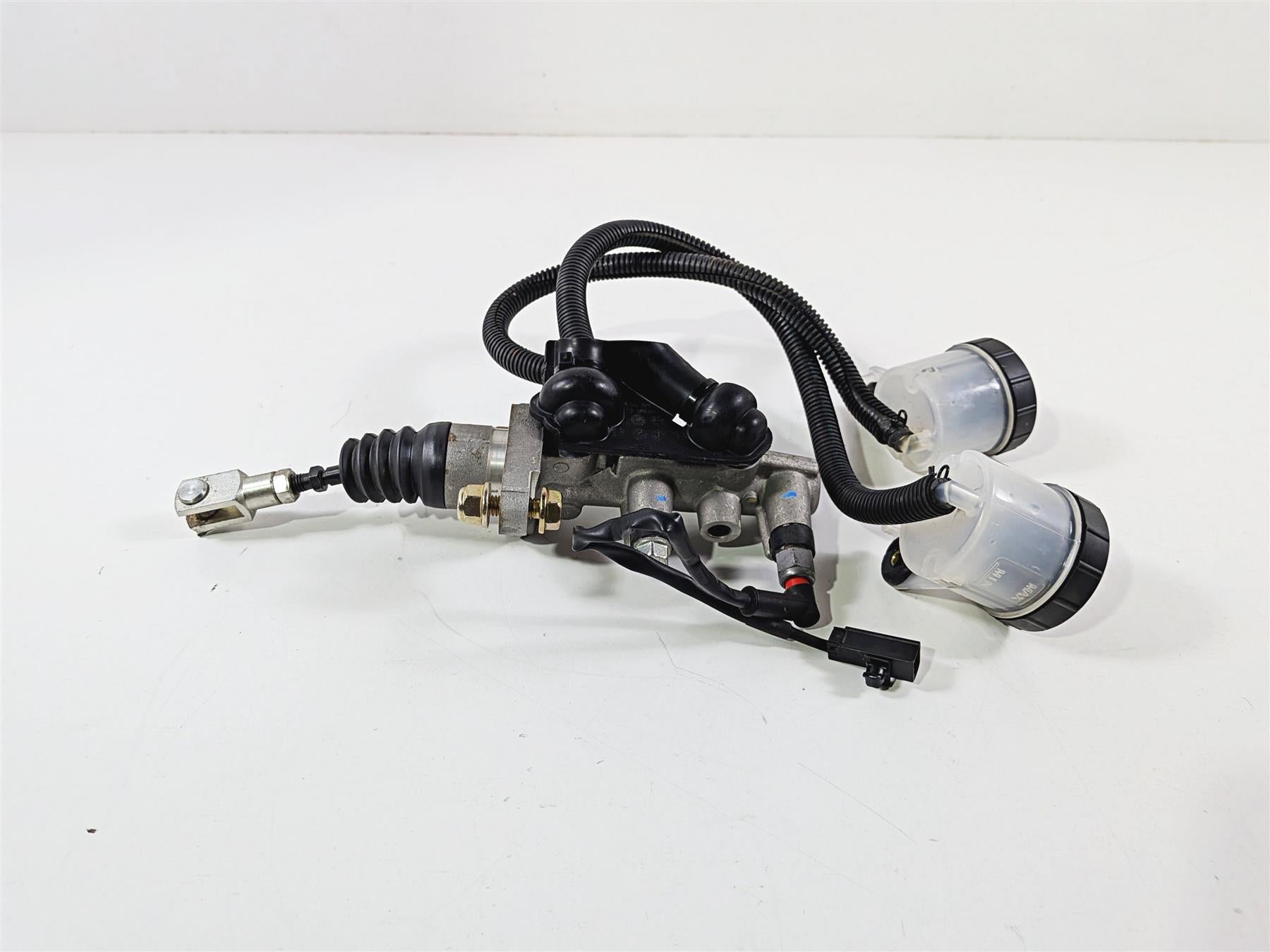 2022 Can Am Maverick X3 XRC Turbo RR 72" Brembo Brake Master Cylinder 705601803-Mototech271
