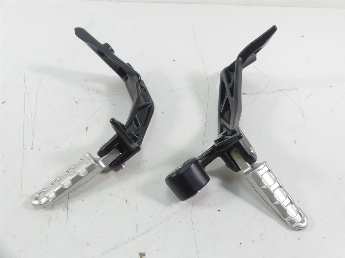2019 Indian Motorcycle Co. FTR1200 Rear Passenger Footpeg Set 5142146 5142145 {{ shop.shopifyCountryName }} - Mototech271