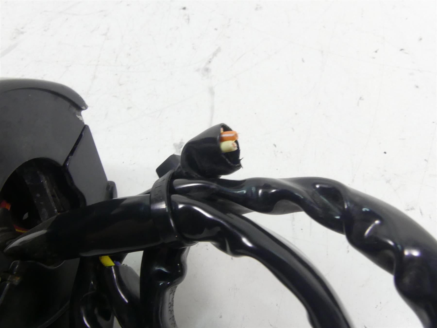 2012 Harley VRSCF Muscle Rod Left Hand Lights Control Switch - Read 71682-06A {{ shop.shopifyCountryName }} - Mototech271