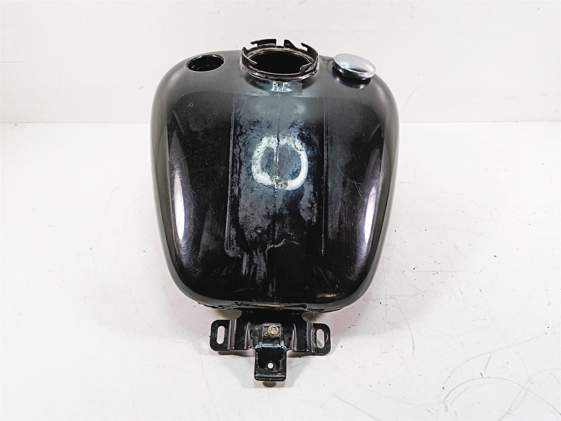 2011 Harley Touring FLHR Road King Fuel Gas Petrol Tank 61000691 61268-08 {{ shop.shopifyCountryName }} - Mototech271