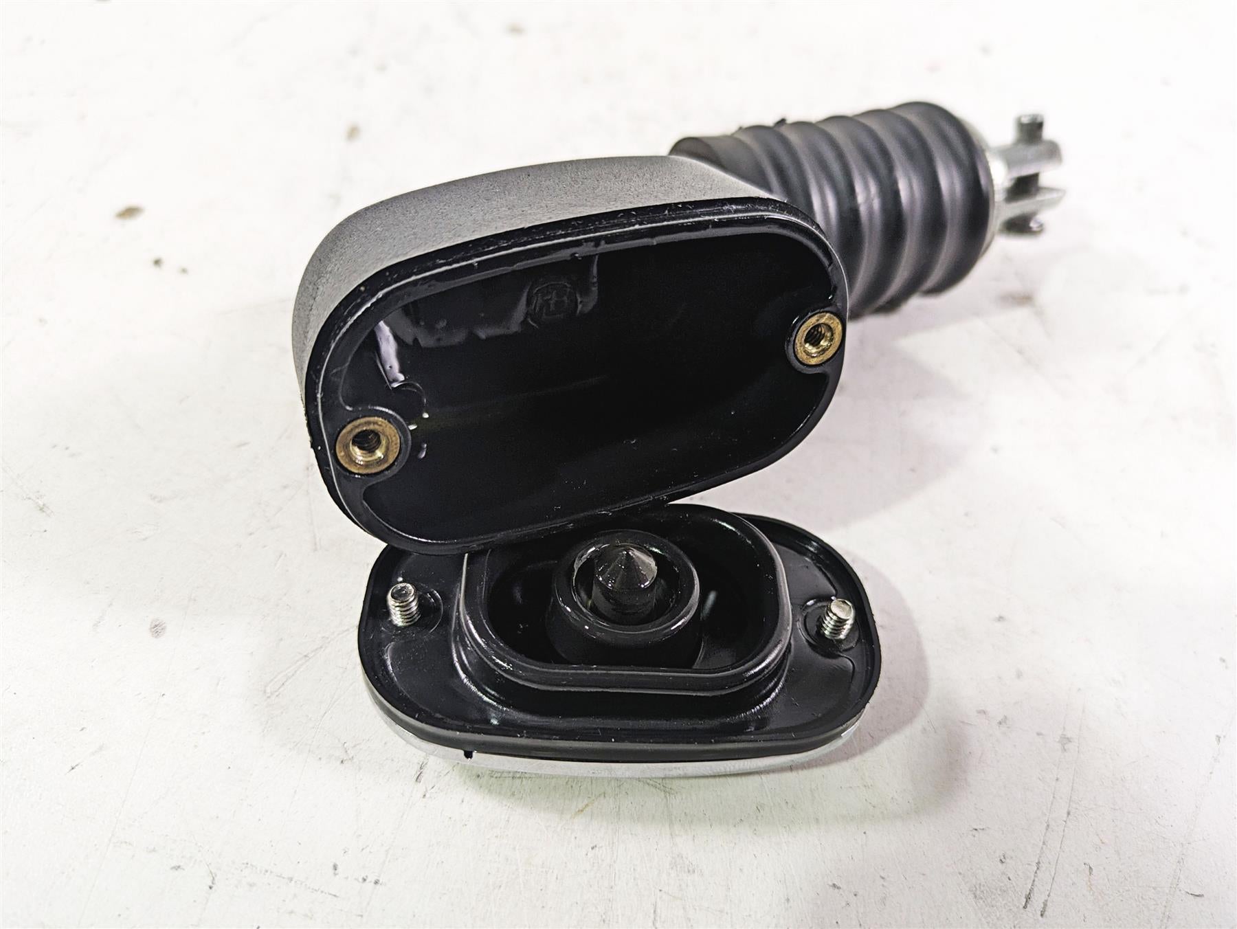 2005 Harley Softail FLSTFSE CVO Fat Boy Rear Brake Master Cylinder 41754-00F {{ shop.shopifyCountryName }} - Mototech271