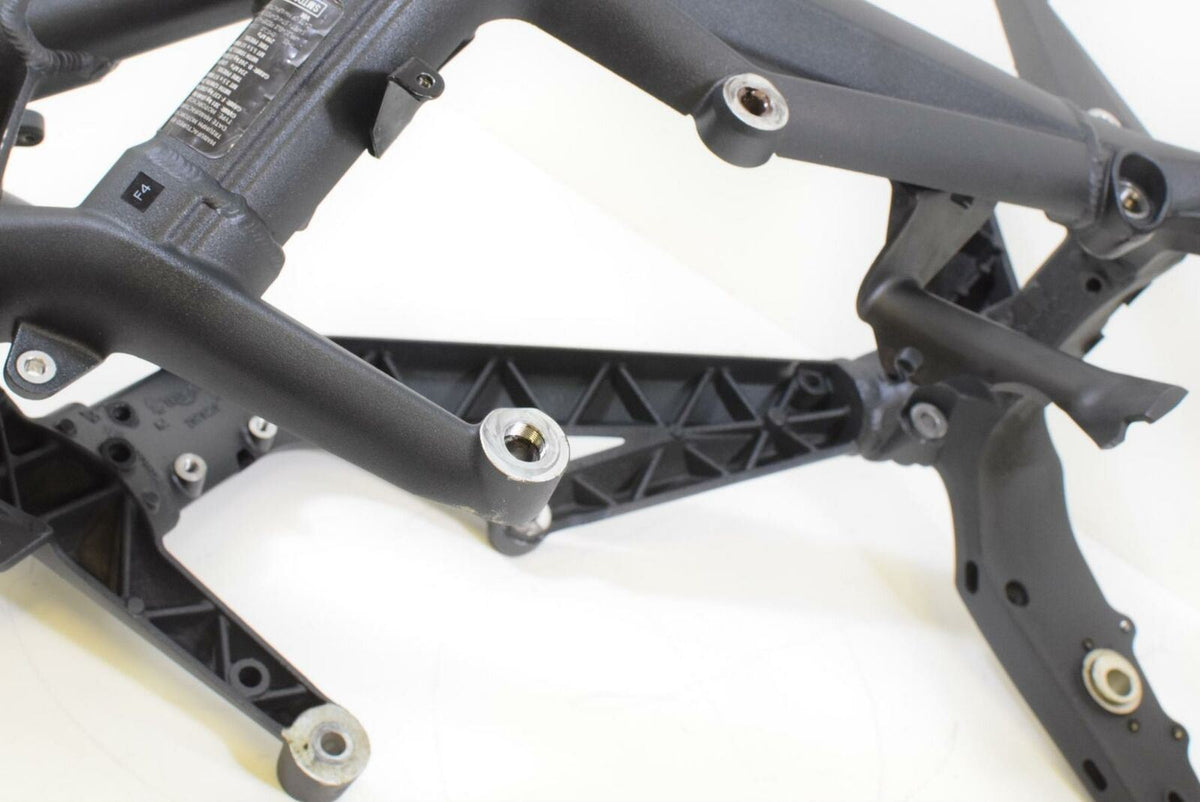 2012 Triumph Street Triple 675 R Main Frame Chassis Straight Slvg Ttl T2070454 {{ shop.shopifyCountryName }} - Mototech271