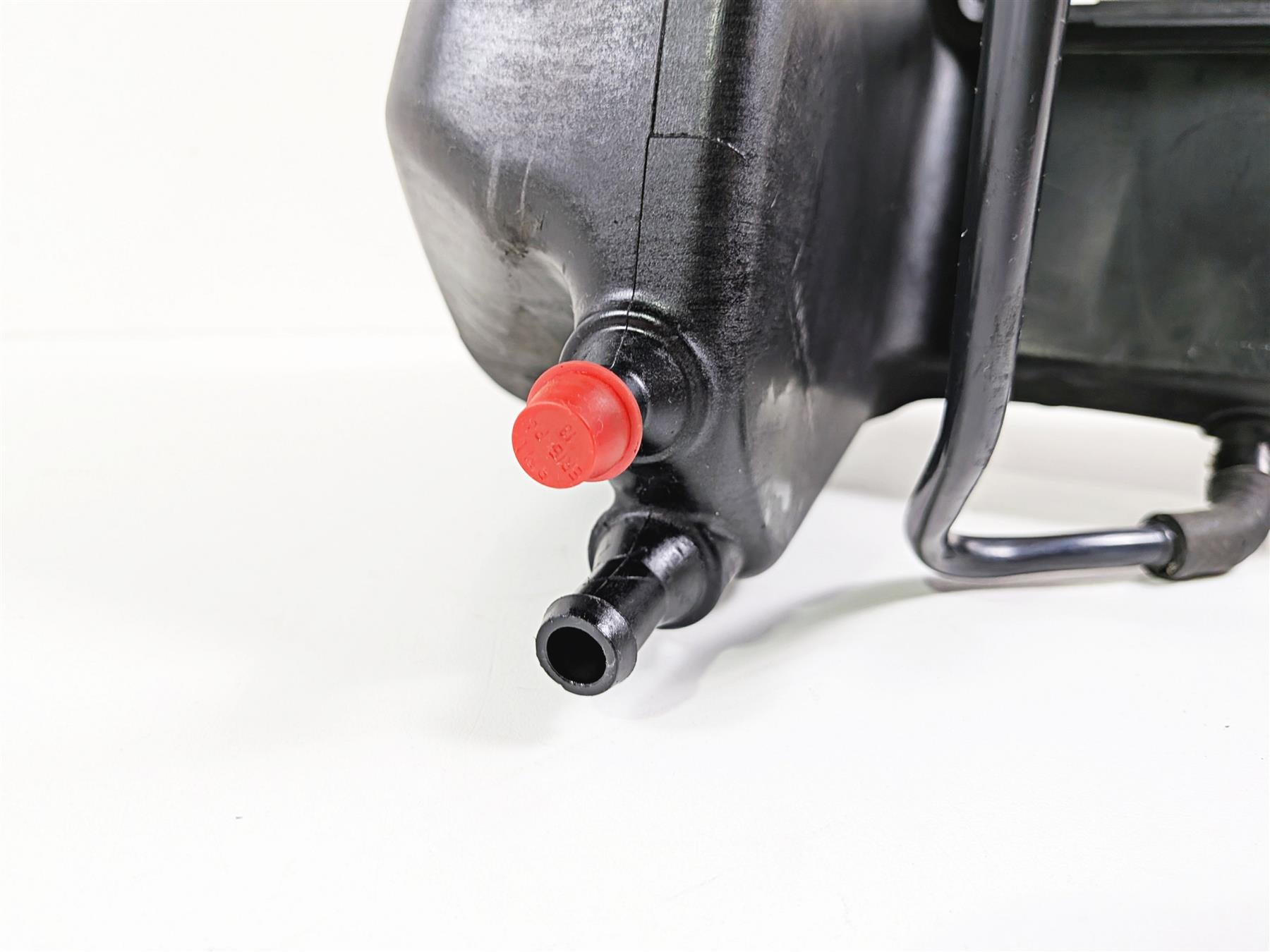 2006 Harley Sportster XL883 Low Oil Tank Reservoir & Dipstick 62888-04 {{ shop.shopifyCountryName }} - Mototech271