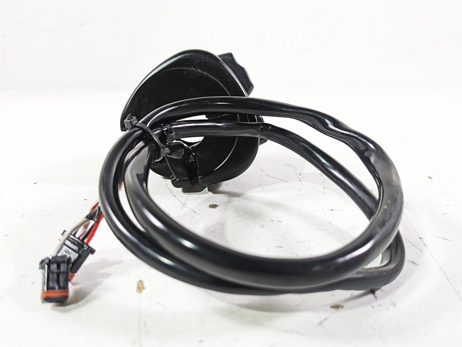 2019 Harley FLHCS Softail Heritage Right Hand Start Stop Control Switch 71500300 {{ shop.shopifyCountryName }} - Mototech271