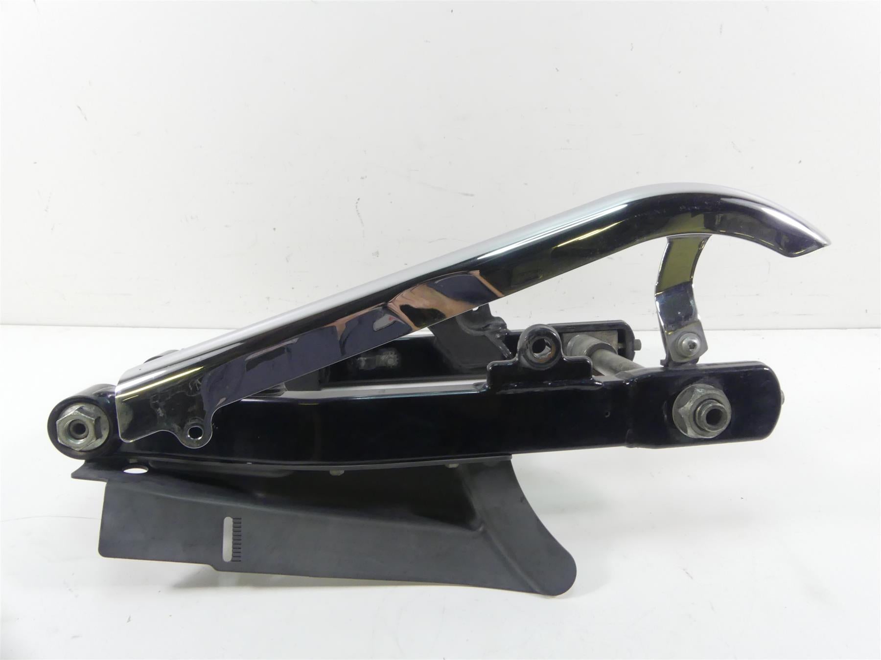 2013 Harley FXDWG Dyna Wide Glide Rear Swingarm + 25mm Axle 47820-10 {{ shop.shopifyCountryName }} - Mototech271