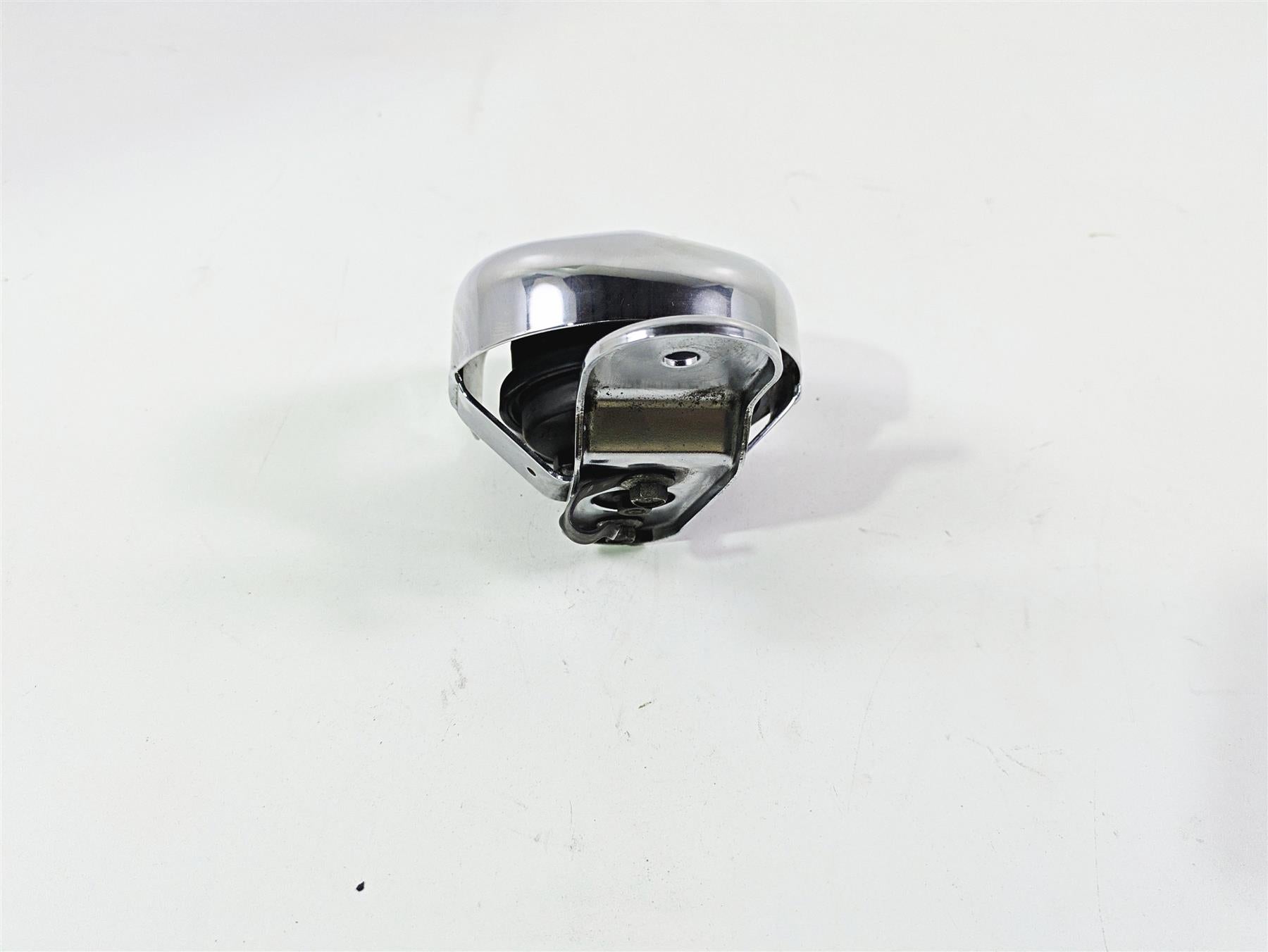 2004 Harley Softail FXSTDI Deuce Horn & Chrome Cover 61300478A 69060-90H {{ shop.shopifyCountryName }} - Mototech271