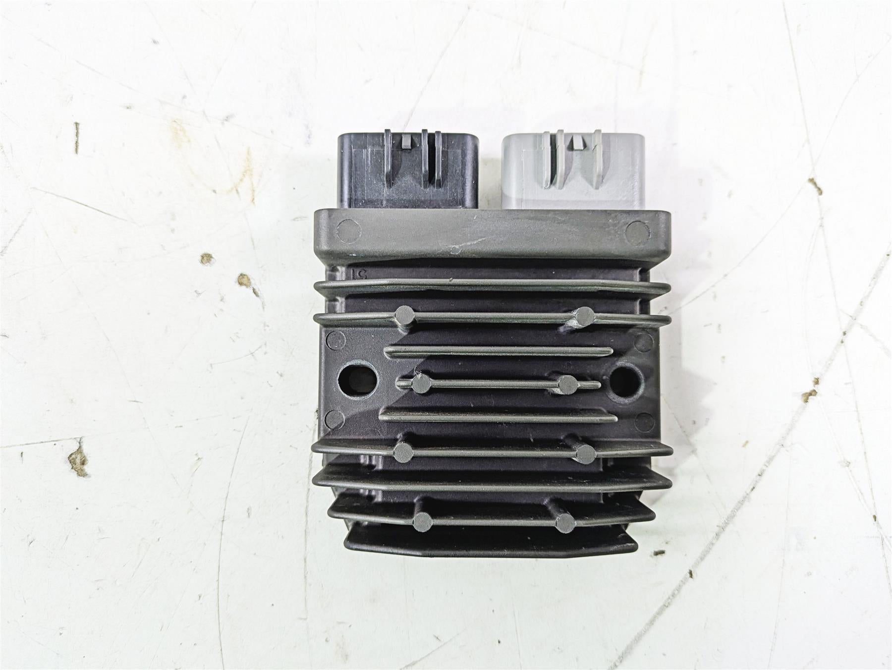 2015 Ducati Panigale 1299 S Rectifier Voltage Regulator 54040301B FH020AA {{ shop.shopifyCountryName }} - Mototech271