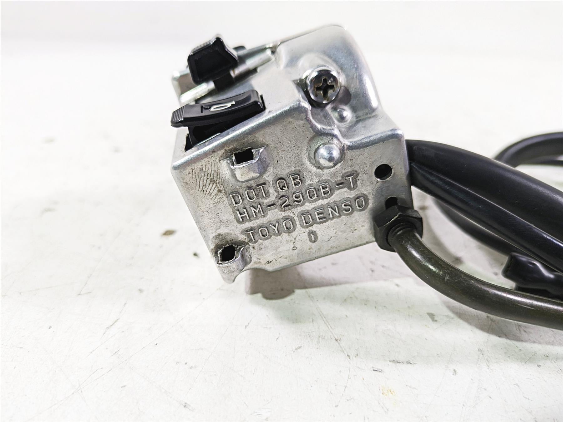 1998 Honda GL1500 Valkyrie Tour Left Hand Blinker Control Switch 35020-MZ0-670 {{ shop.shopifyCountryName }} - Mototech271