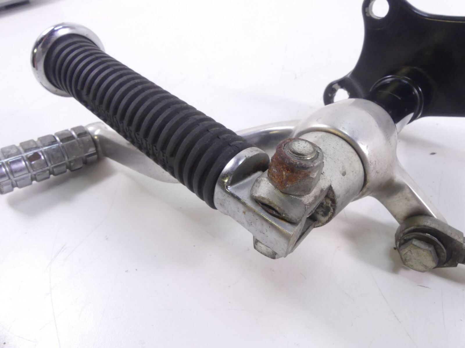 2000 Harley Sportster XL1200 Left Forward Front Foot Peg Shifter 42420-99 {{ shop.shopifyCountryName }} - Mototech271