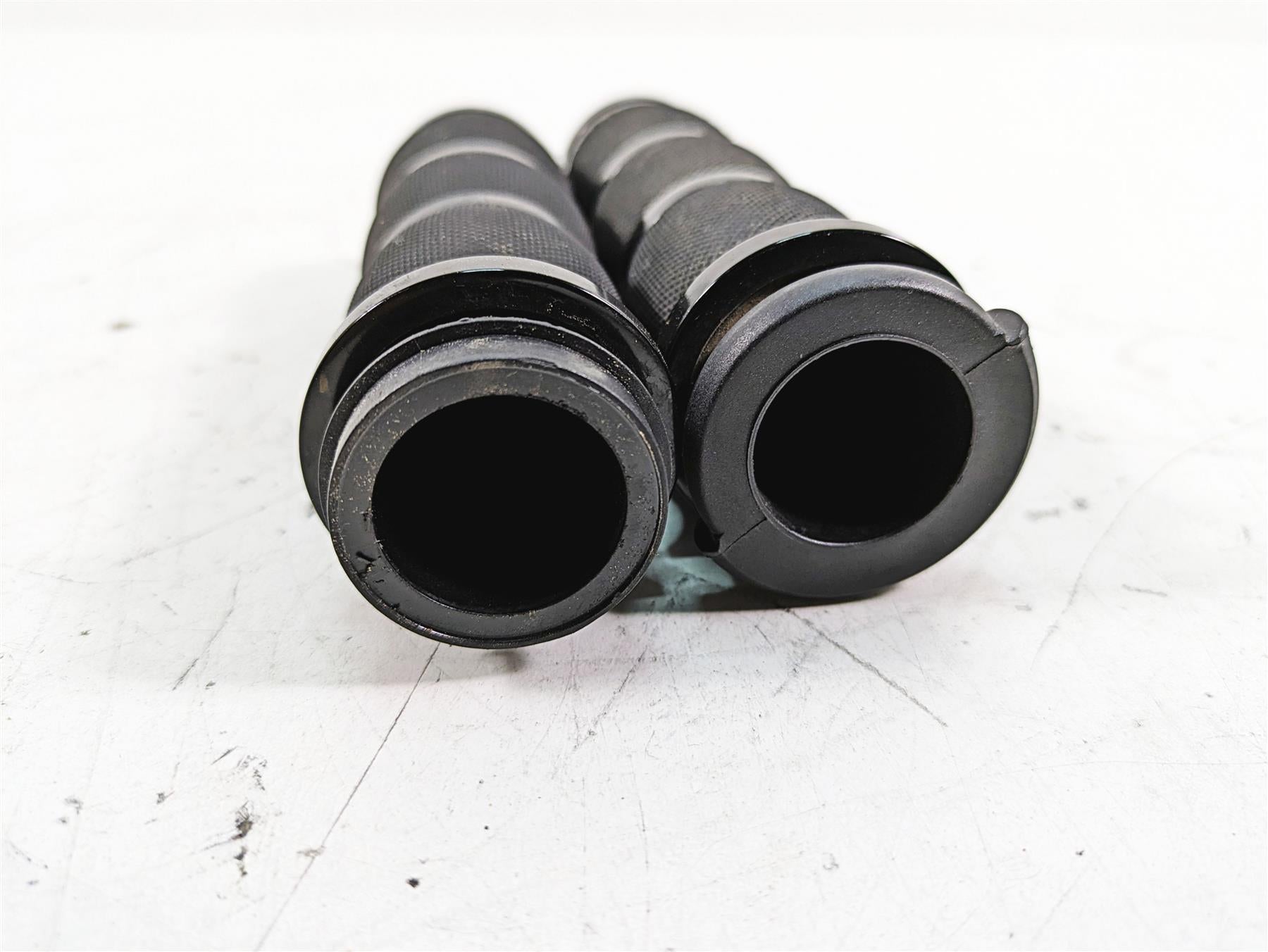 2013 Harley Touring FLHX Street Glide Avon Air Cushion Grip Set AIR-90-ANO-FLY {{ shop.shopifyCountryName }} - Mototech271