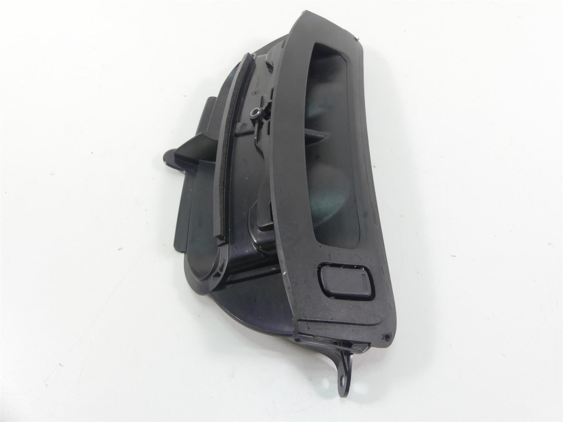 2016 Harley Touring FLHTP Electra Glide Fairing Air Duct Inlet Vent 29200038 {{ shop.shopifyCountryName }} - Mototech271
