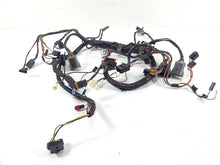 Load image into Gallery viewer, 2004 Harley Touring FLHTCUI Electra Glide Interconnect Wiring Harness 70232-04 | Mototech271
