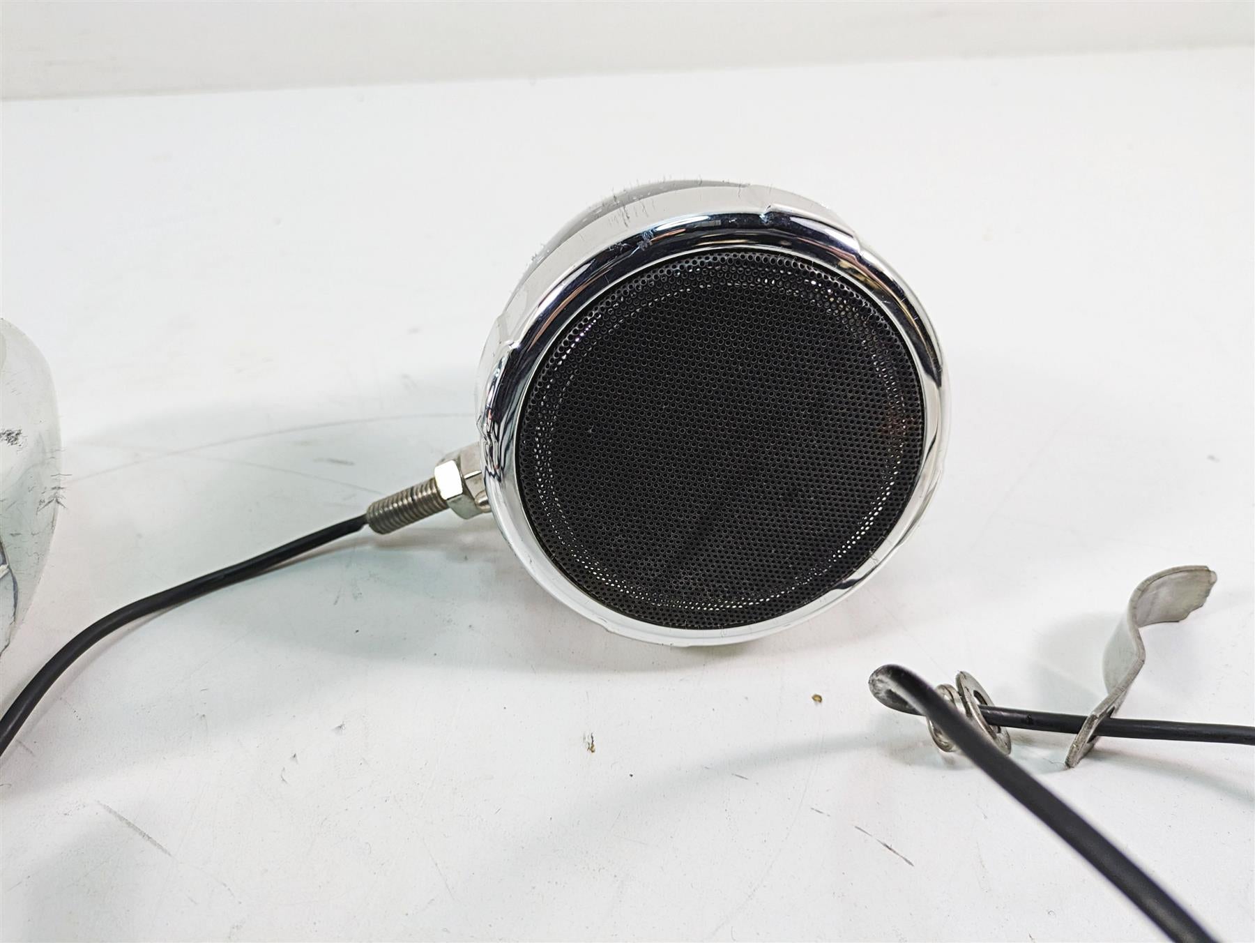 2012 Harley FLD Dyna Switchback Boss Audio Systems Bluetooth Speaker Set MC470B {{ shop.shopifyCountryName }} - Mototech271