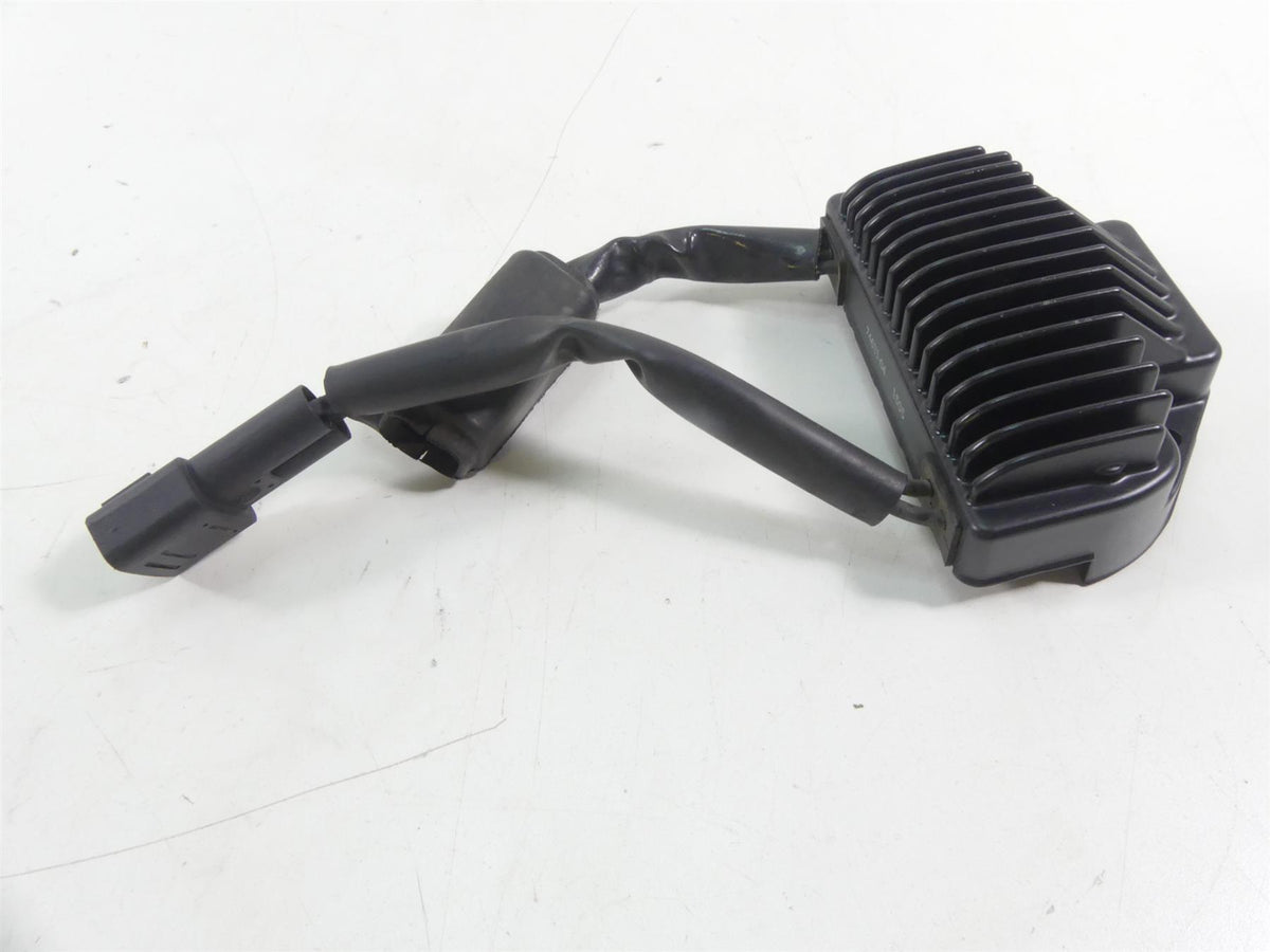 2005 Harley FXDWGI Dyna Wide Glide Rectifier Voltage Regulator 74631-04 {{ shop.shopifyCountryName }} - Mototech271