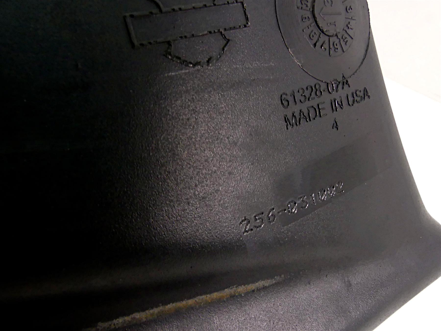 2014 Harley VRSCF Muscle V-Rod Plastic Fuel Gas Petrol Tank Reservoir 61328-07A {{ shop.shopifyCountryName }} - Mototech271