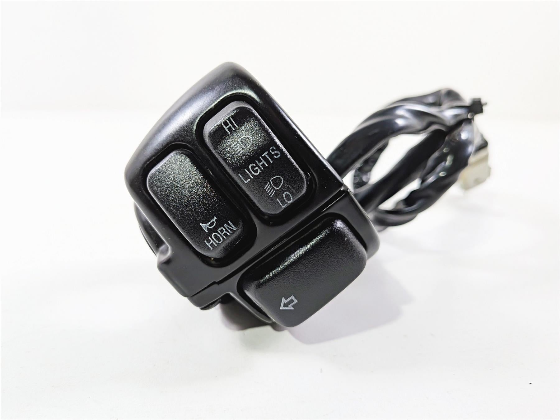 2011 Harley VRSCDX Night Rod Left Hand Turn Signal Control Switch 71682-06A {{ shop.shopifyCountryName }} - Mototech271