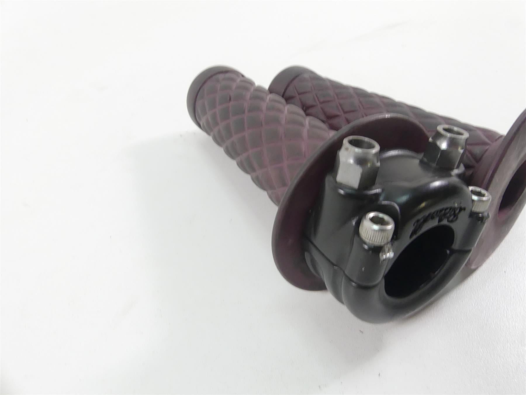 2017 Harley Dyna FXDB Street Bob Biltwell Throttle Grip Handle Set 6602-201-01 {{ shop.shopifyCountryName }} - Mototech271