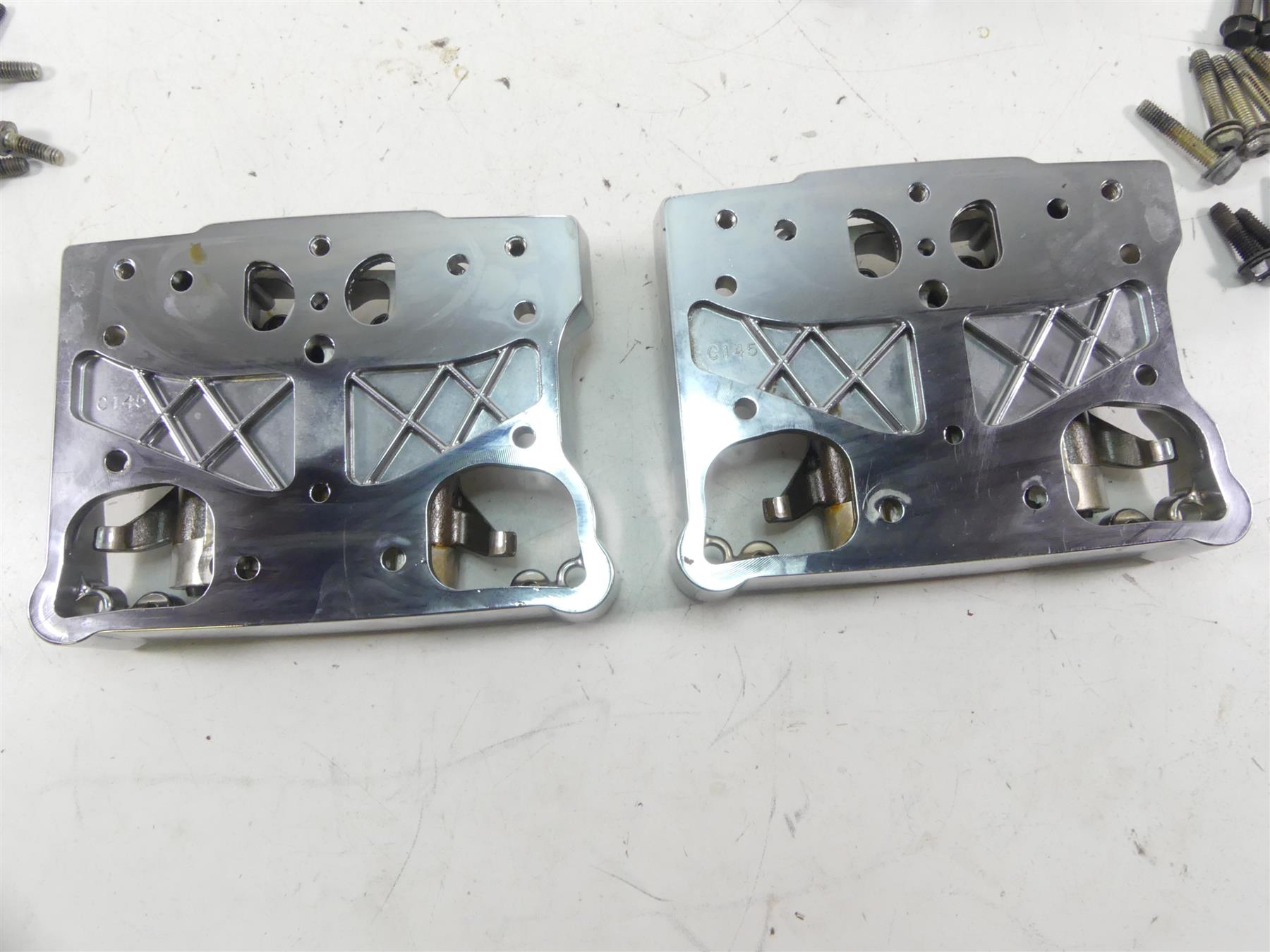 2013 Harley Touring FLHX Street Glide Rocker Arm Cover Housing Set 17571-99 {{ shop.shopifyCountryName }} - Mototech271