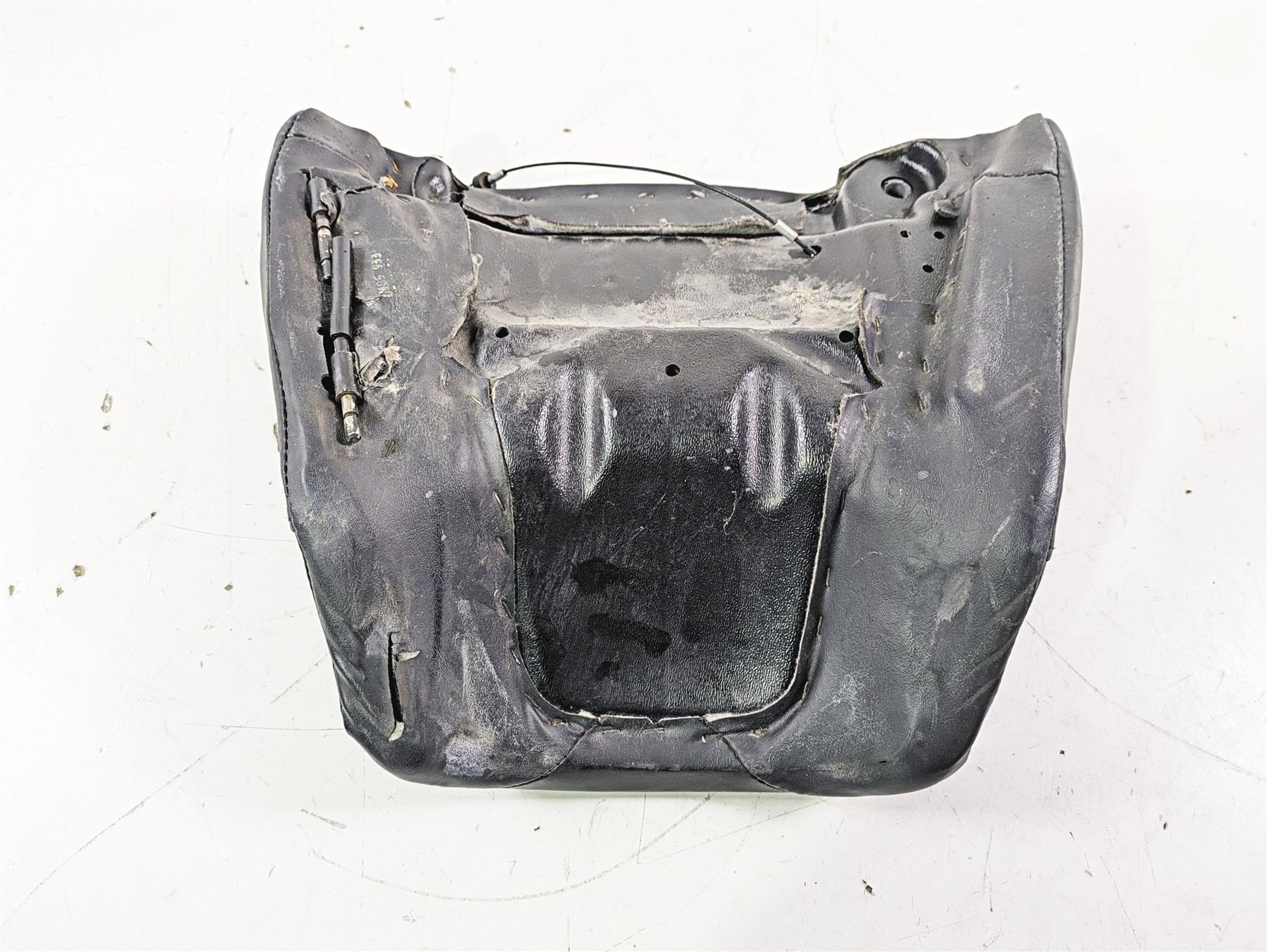 2012 Harley VRSCF Muscle V Rod Front Rider Driver Seat Saddle 52433-09 {{ shop.shopifyCountryName }} - Mototech271