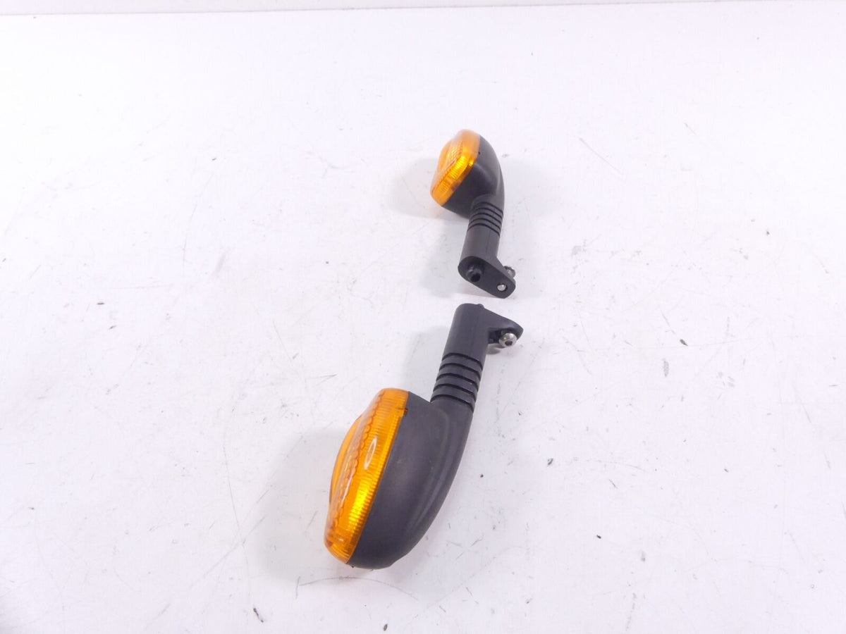2005 BMW R1200GS K25 Front Blinker Turn Signal Indicator Set 63137667771 {{ shop.shopifyCountryName }} - Mototech271