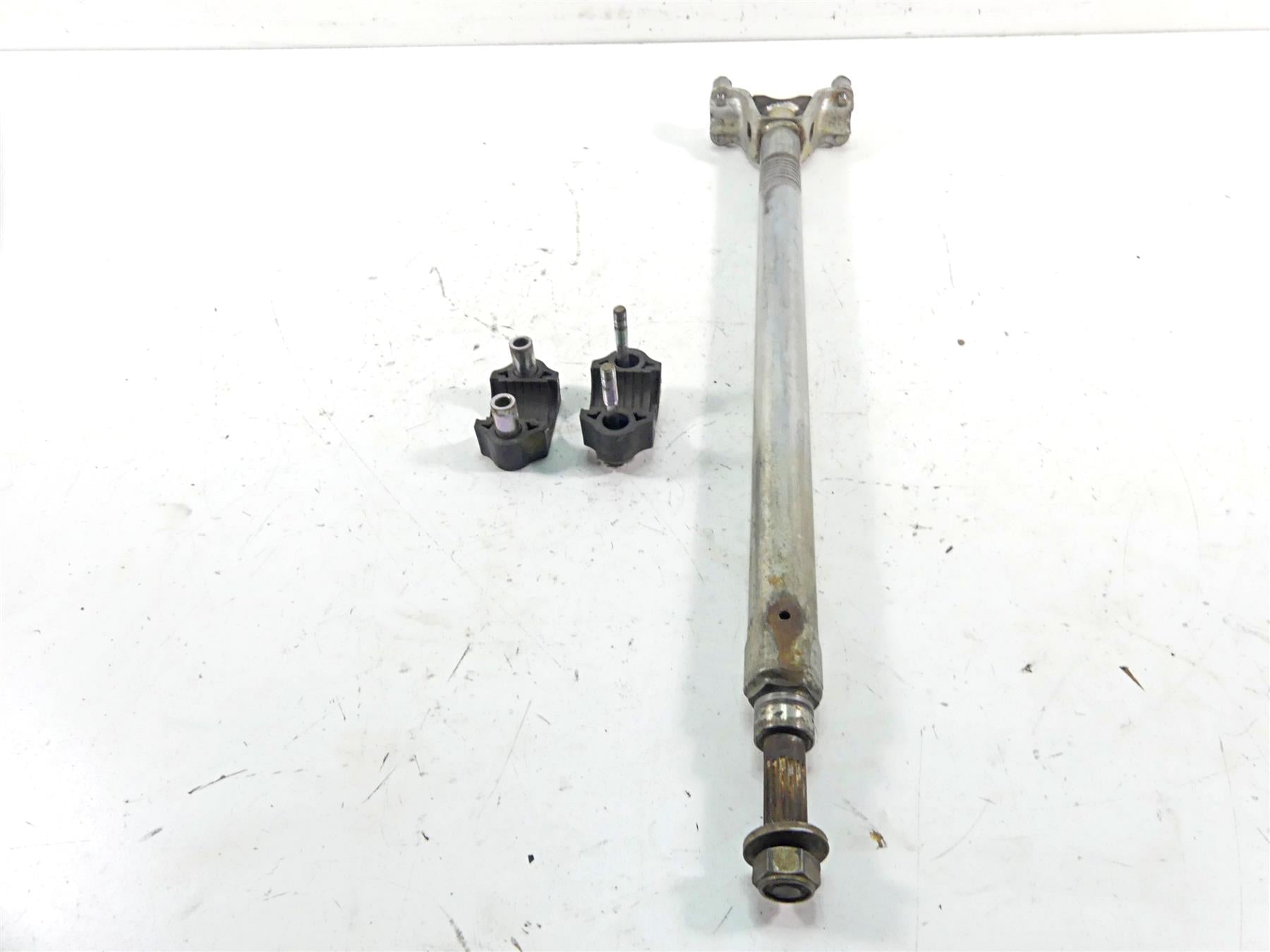 2017 Yamaha YFM Raptor 700R SE Steering Stem Post & Mounts 1PE-F3813-00-00 {{ shop.shopifyCountryName }} - Mototech271