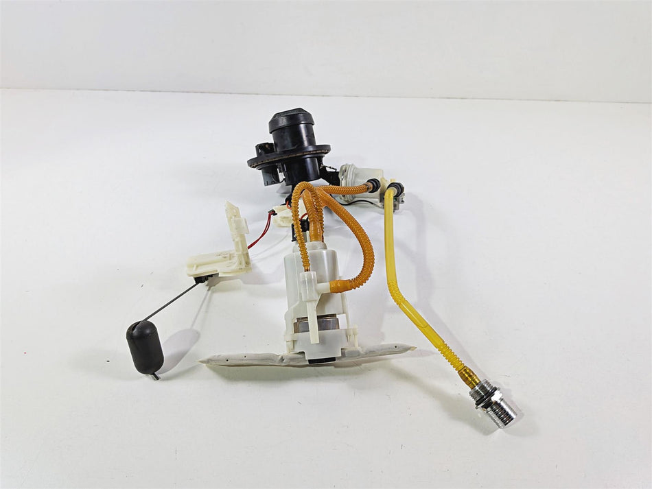 2018 Harley FLHTCU Touring Electra Glide Fuel Gas Petrol Pump - Tested 75069-08D-Mototech271