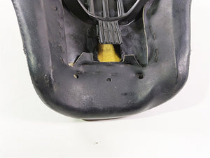2018 Harley FLHCS Softail Heritage 115th Front Rider Driver Seat HDMC 52000271