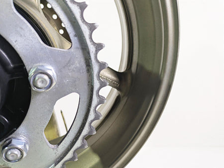 2009 Yamaha FZ1 FZS10 Fazer Straight 17x6 Rear Wheel Rim 5VY-25338-00-P2 {{ shop.shopifyCountryName }} - Mototech271