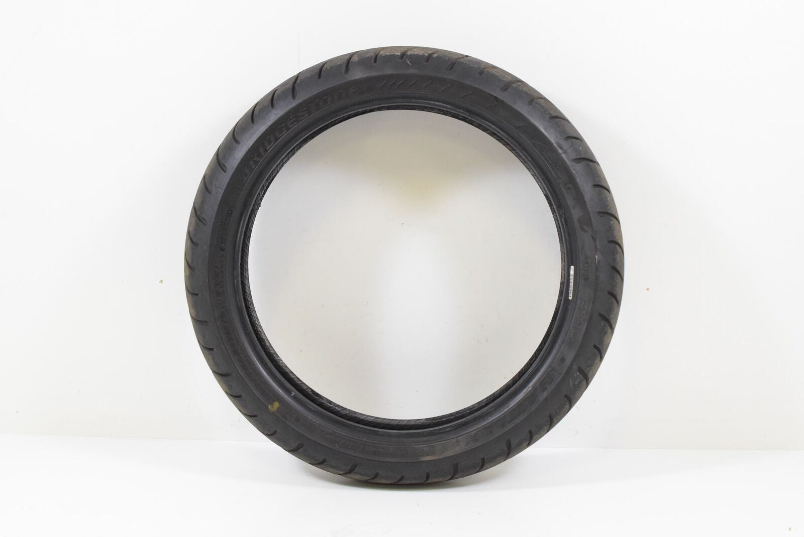 USED Front Tire Bridgestone Battlax T30-F Sport Touring 120/ 70-17 003872 {{ shop.shopifyCountryName }} - Mototech271