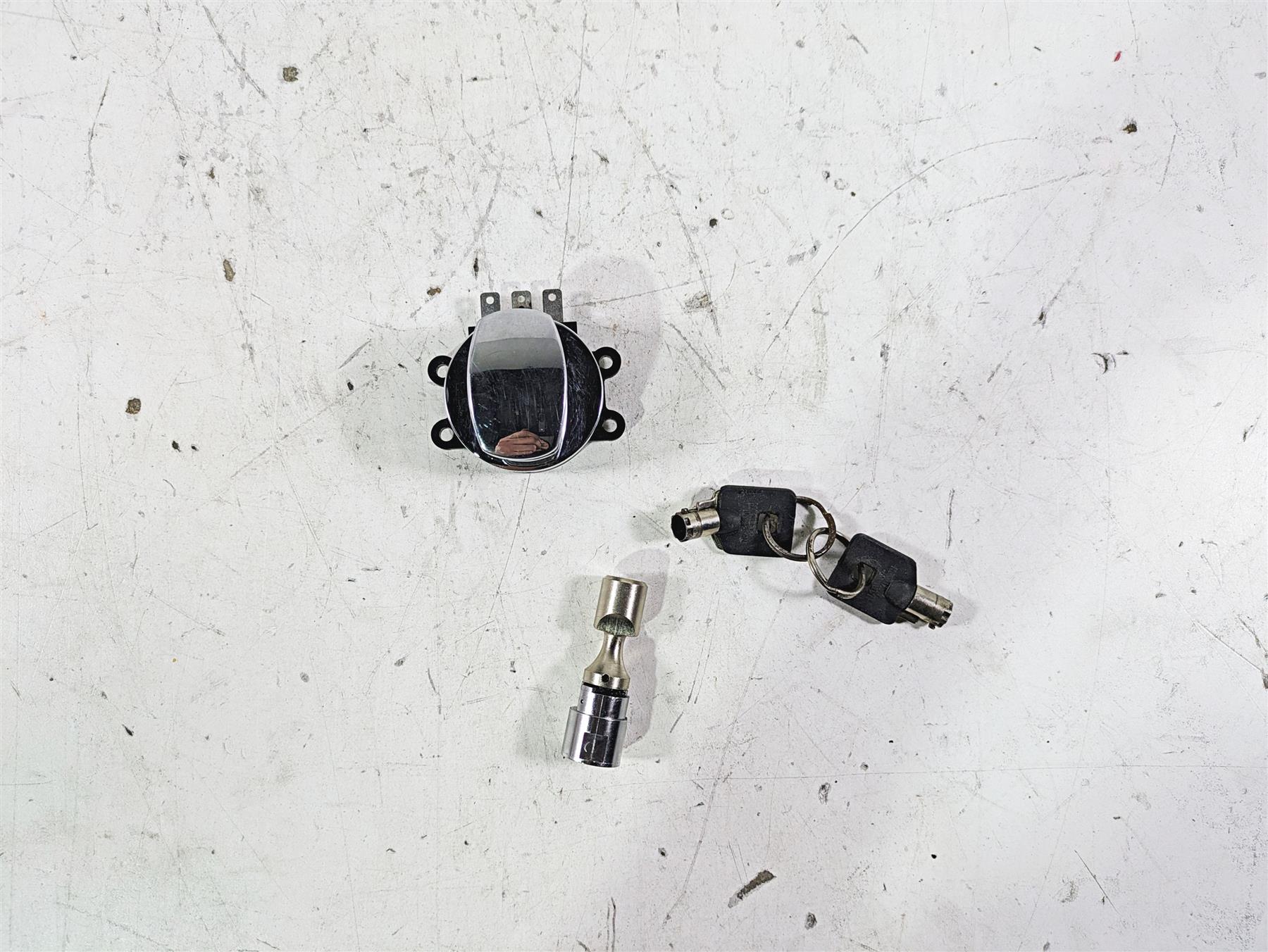 2005 Harley Softail FLSTFSE CVO Fat Boy Ignition Switch Key Lock Set 71450-04 {{ shop.shopifyCountryName }} - Mototech271