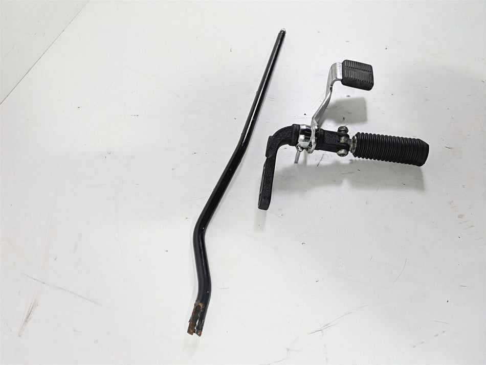 2015 Harley FXDF Dyna Fat Bob Front Right Fw Foot peg & Brake Pedal 42663-03A {{ shop.shopifyCountryName }} - Mototech271