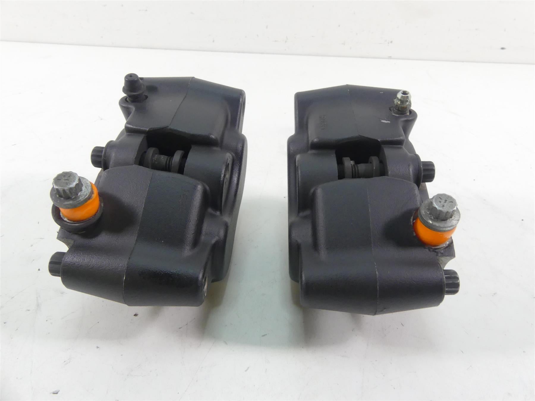 2015 Harley FXDL Dyna Low Rider Front Brake Caliper Set 41300001 41300002 {{ shop.shopifyCountryName }} - Mototech271