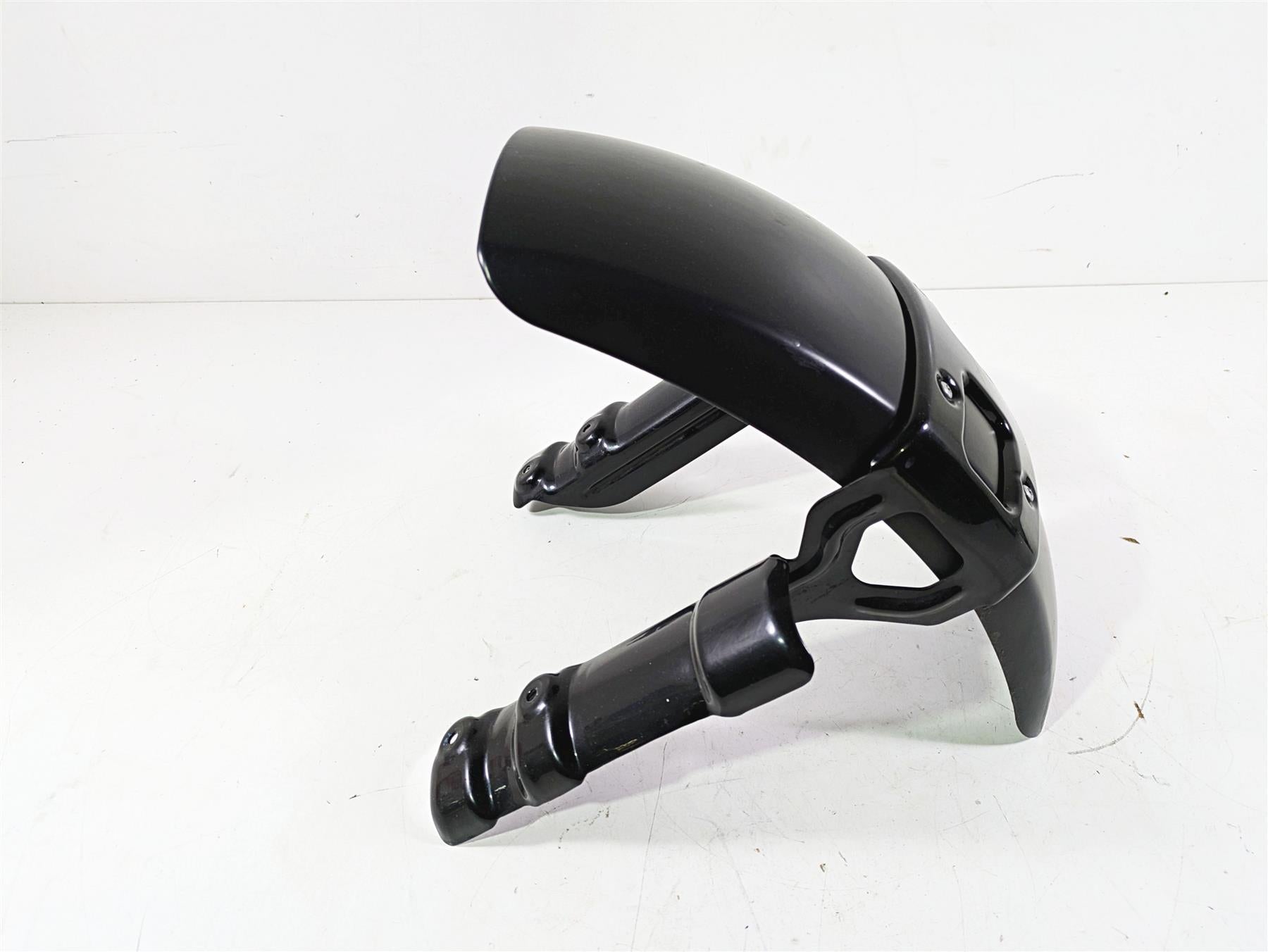 2018 Harley Softail FXFBS Fat Bob Front Fender + Mount 58900271 | Mototech271