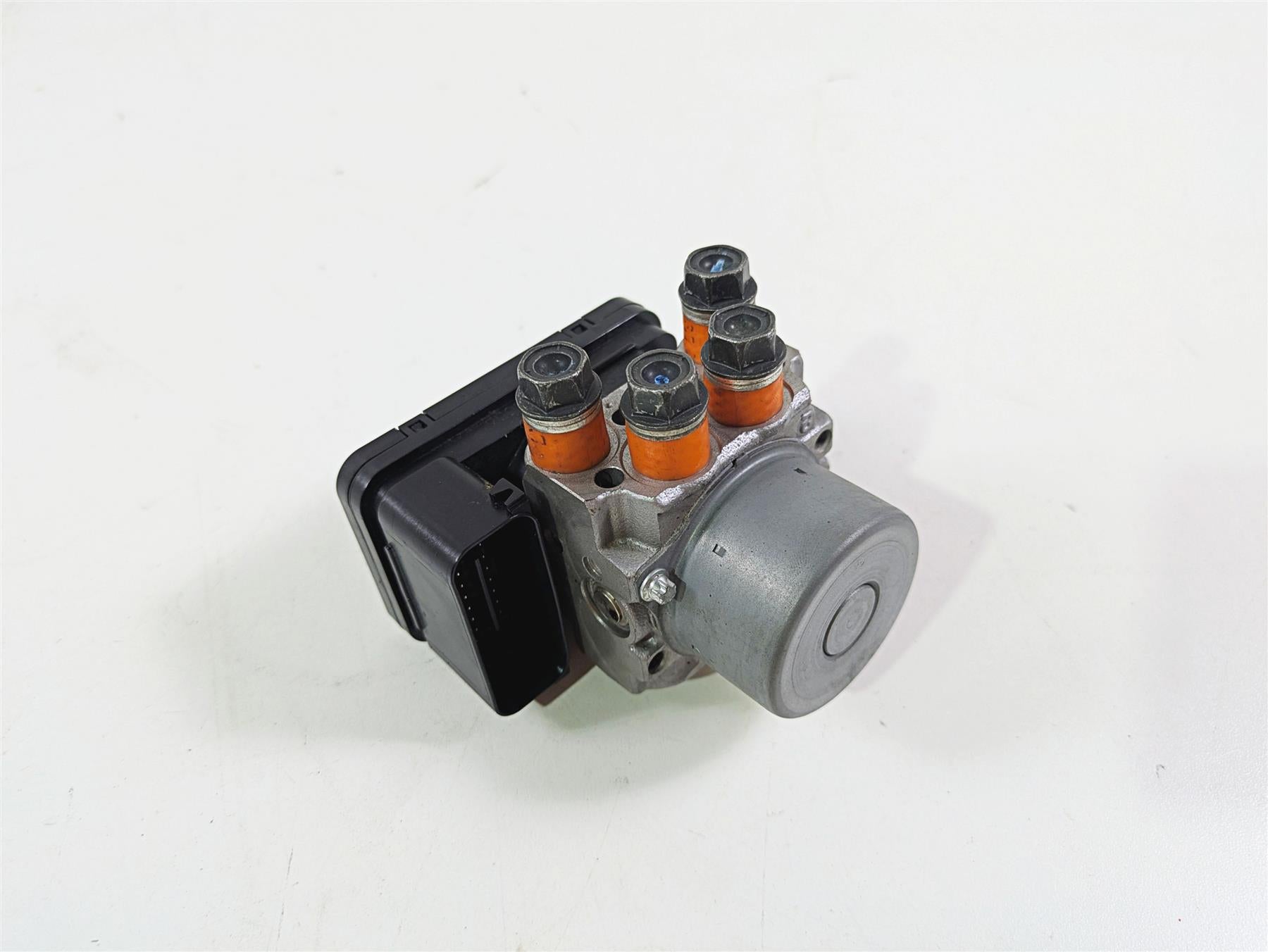 2020 Kawasaki Z900 ZR900 Abs Brake Pump Unit Module 16082-0810 {{ shop.shopifyCountryName }} - Mototech271