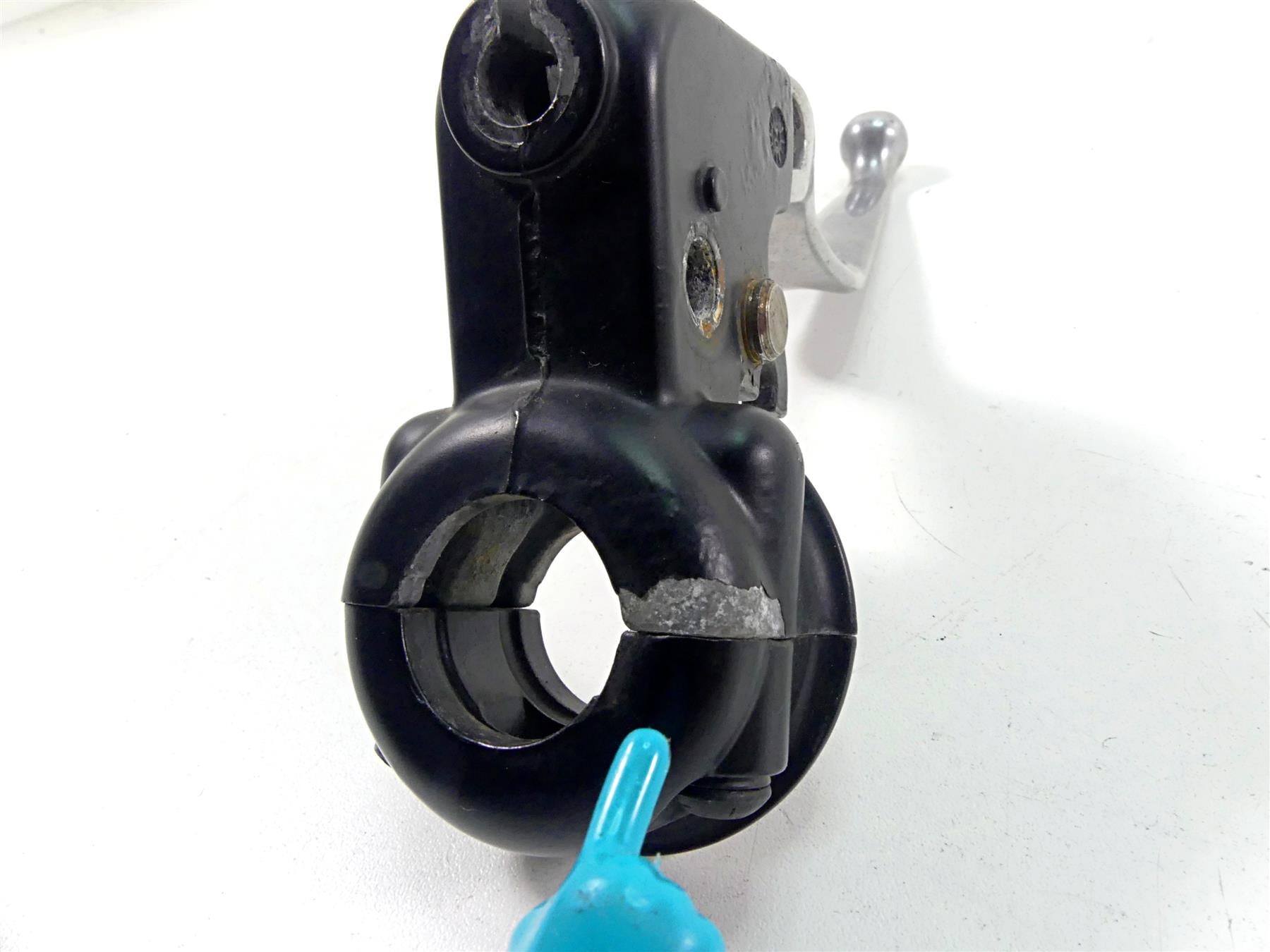 2004 Harley Touring FLHTCUI Electra Glide Clutch Perch & Lever 38608-96 45015-96 {{ shop.shopifyCountryName }} - Mototech271
