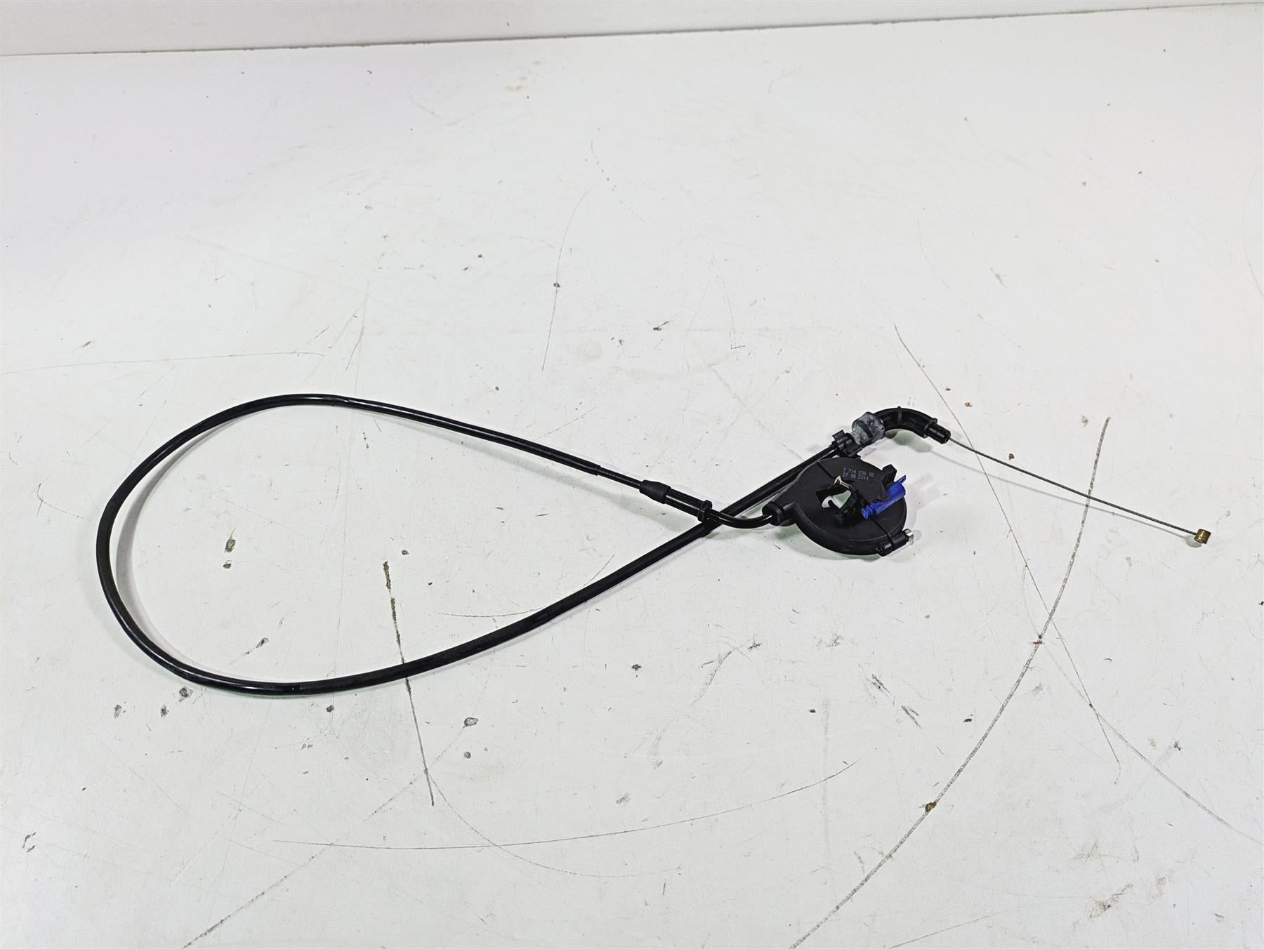 2015 BMW R nineT K21 Throttle Cable & Mount Set 32778527554 {{ shop.shopifyCountryName }} - Mototech271