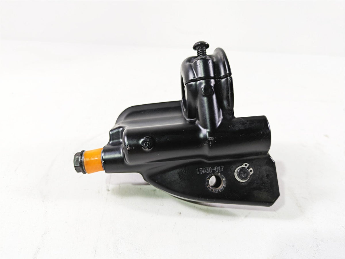 2020 Harley Touring FLHT Electra Glide Front Brake Master Cylinder 44551-08F {{ shop.shopifyCountryName }} - Mototech271