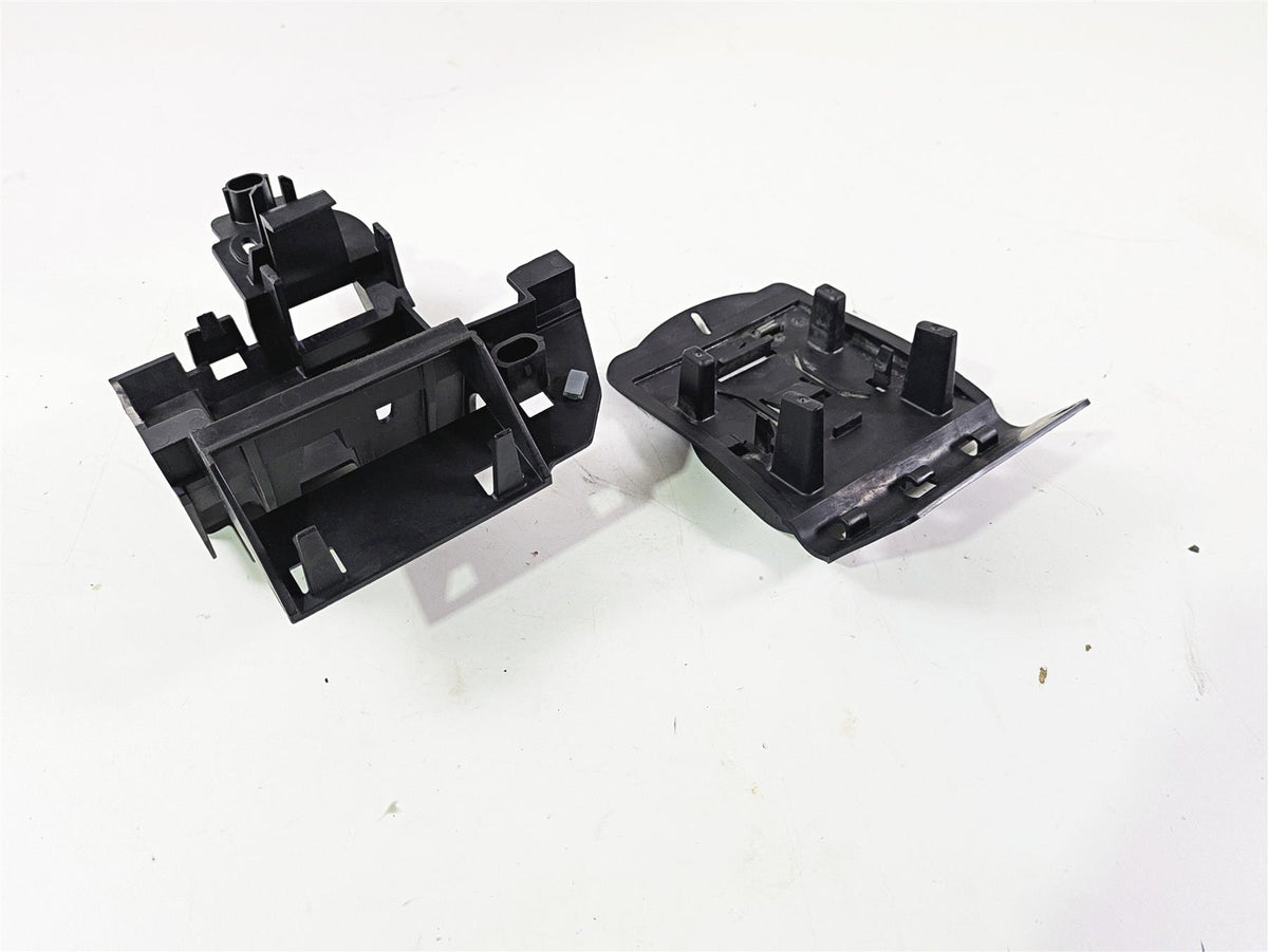 2014 Harley FLS Softail Slim Electric Holder Plastic Stay Carrier Set 70354-11 {{ shop.shopifyCountryName }} - Mototech271