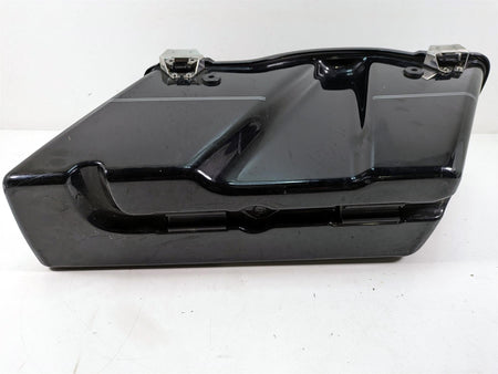 2006 Harley Touring FLHTCUI Electra Glide Left Saddlebag Saddle Bag 90753-93 {{ shop.shopifyCountryName }} - Mototech271